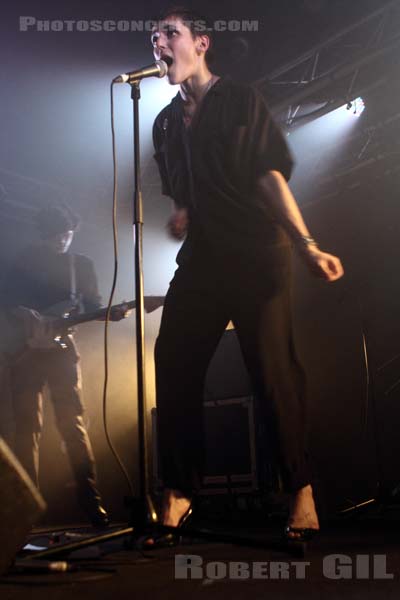 SAVAGES - 2012-11-09 - PARIS - La Boule Noire - Camille Berthomier - Gemma Thompson